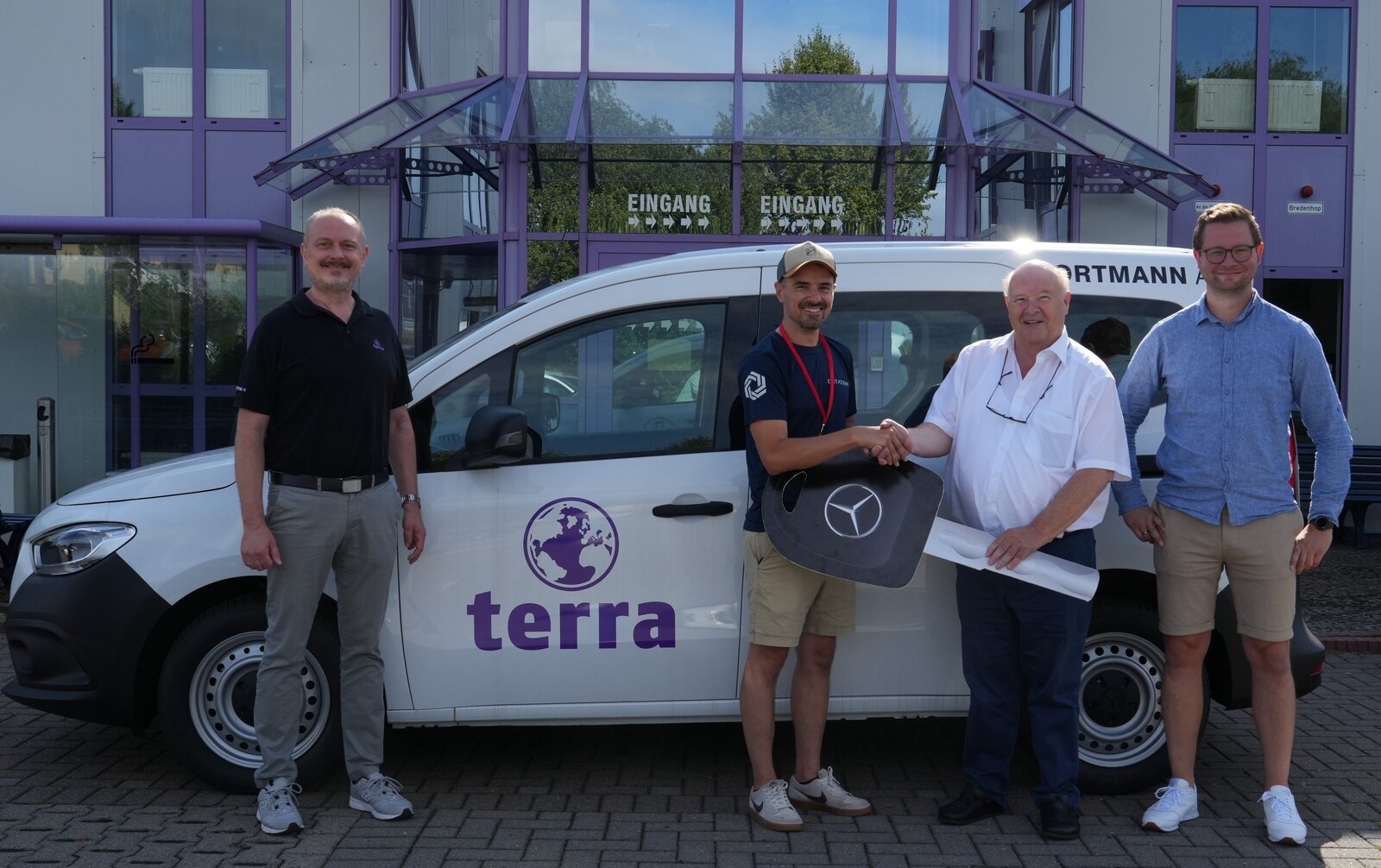 Übergabe des Mercedes Citan Tourer im TERRA-Design bei der Wortmann AG in Hüllhorst